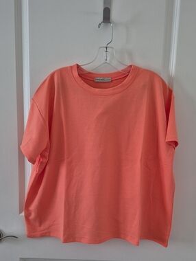 NWOT Zenana Coral Crewneck Tee & Shorts Set